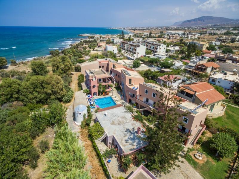 Kri Kri Village Goúrnes エクステリア 写真